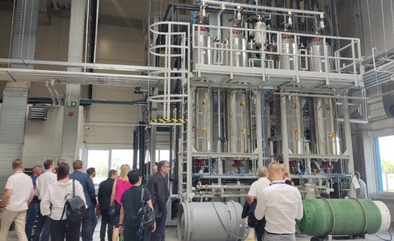 Kolumna do rektyfikacji mieszanin zeotropowych - odzysk, recykling i regeneracja czynników chłodniczych